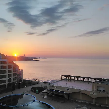 Grand Midia Resort, Sky Level Apartment